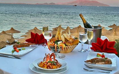 Ужин на двоих на пляже Хургады