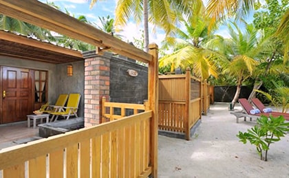 Пляжная вилла Fun Island Resort — бюджетный отдых на Мальдивах