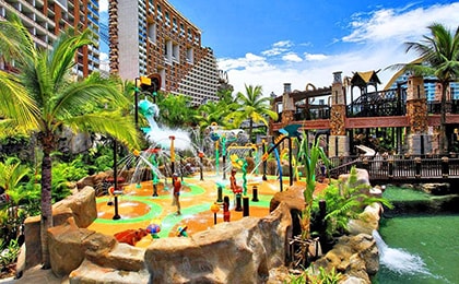 Аквапарк Centara Grand Beach Resort для детей на курорте Карон