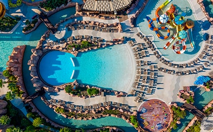 Водные горки и бассейны аквапарка в Белеке для семейного отдыха