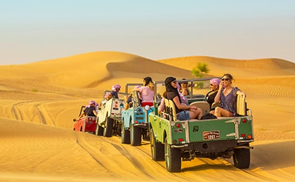 Сафари в пустыне Дубая на джипах с закатом для романтической поездки вдвоем