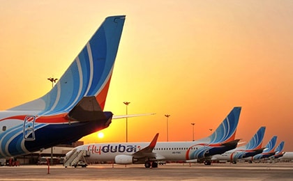 Самолеты авиакомпании Flydubai в международном аэропорту Дубая для рейсов из Казахстана