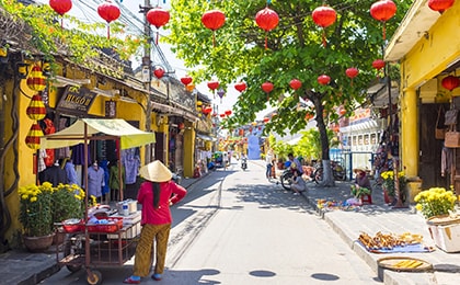 Древний город Хойан с традиционными фонариками